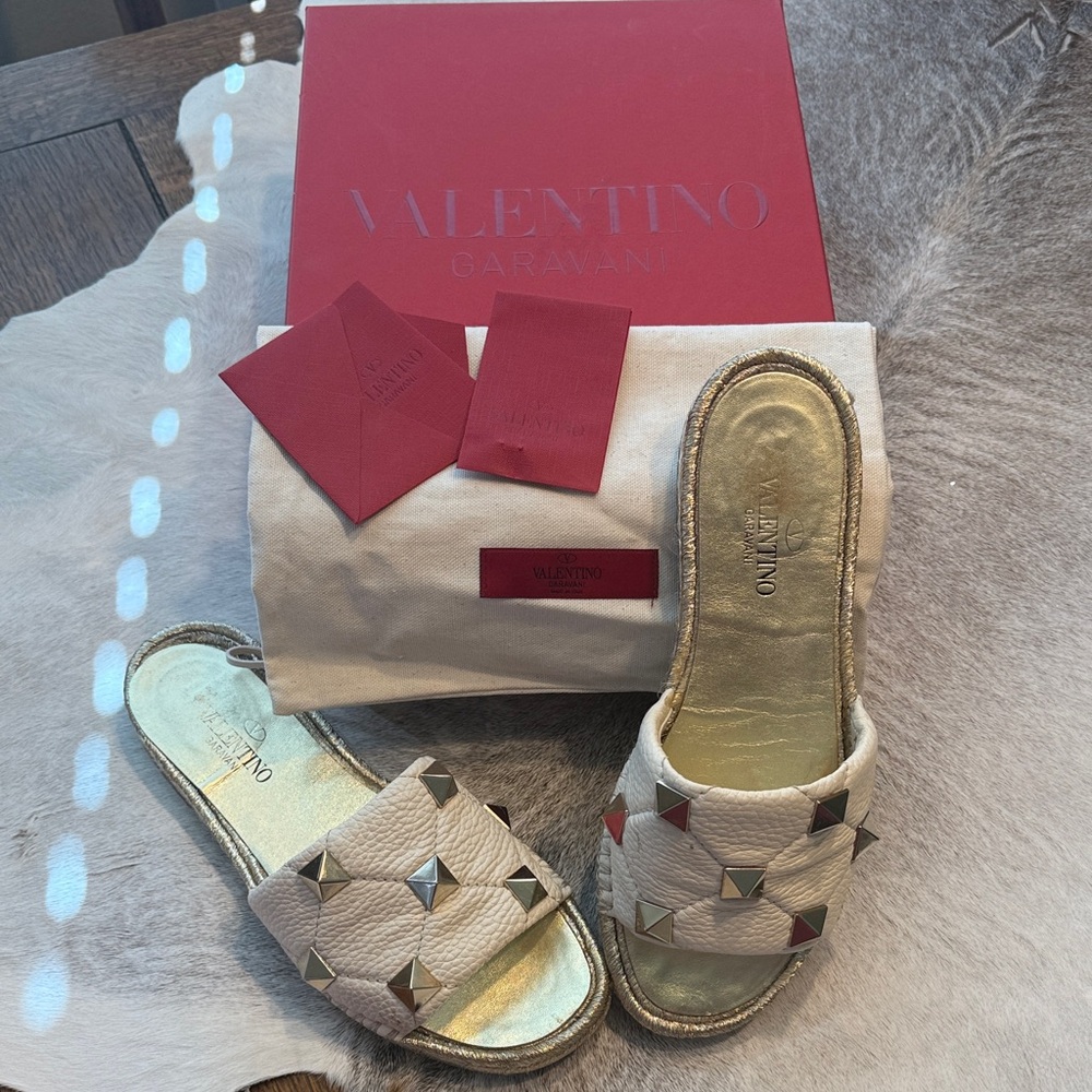 Valentino Garavani Cream Roman Stud Slide Sandals